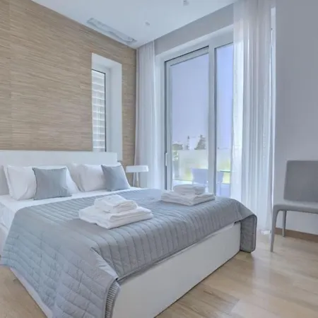 Your Dream Holiday With Private Pool In Most Exclusive Neighbourhood Paralimni 1332 بروتاراس