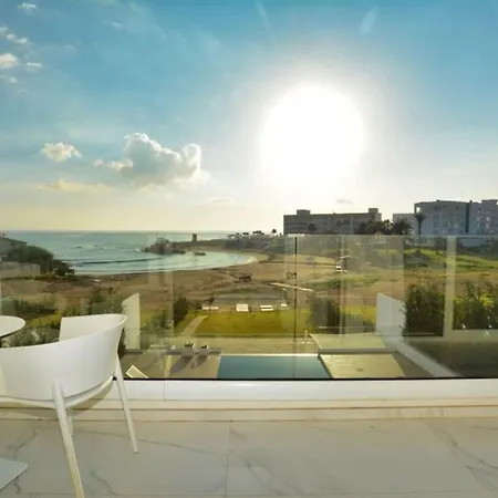 Your Dream Holiday With Private Pool In Most Exclusive Neighbourhood Paralimni 1332 * بروتاراس