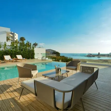فيلة Your Dream Holiday With Private Pool In Most Exclusive Neighbourhood Paralimni 1332