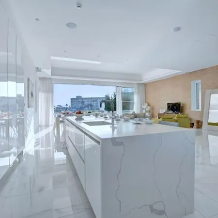 Your Dream Holiday With Private Pool In Most Exclusive Neighbourhood Paralimni 1332 *