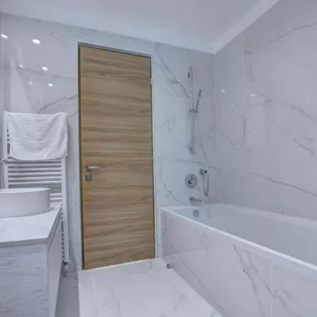 Your Dream Holiday With Private Pool In Most Exclusive Neighbourhood Paralimni 1332 *