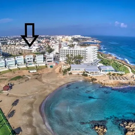 Villa Your Dream Holiday With Private Pool In Most Exclusive Neighbourhood Paralimni 1332