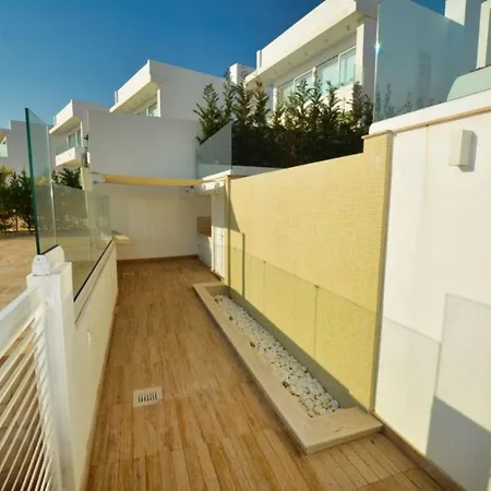 Villa Your Dream Holiday With Private Pool In Most Exclusive Neighbourhood Paralimni 1332 Protaras