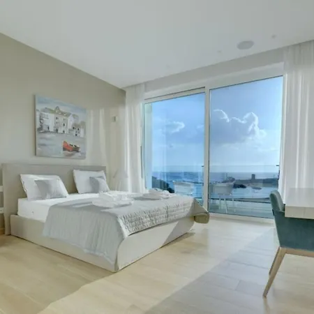 Villa Your Dream Holiday With Private Pool In Most Exclusive Neighbourhood Paralimni 1332